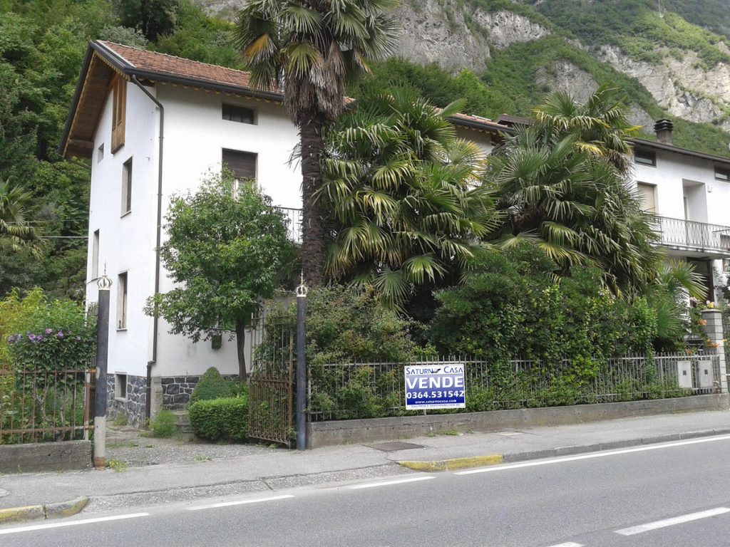 476-Esterno-c